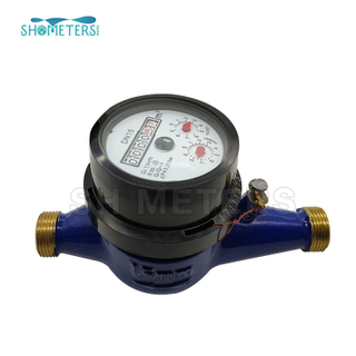 MULTI-JET WATER METERS Dry-Dial Plastic Cover Brass Body
